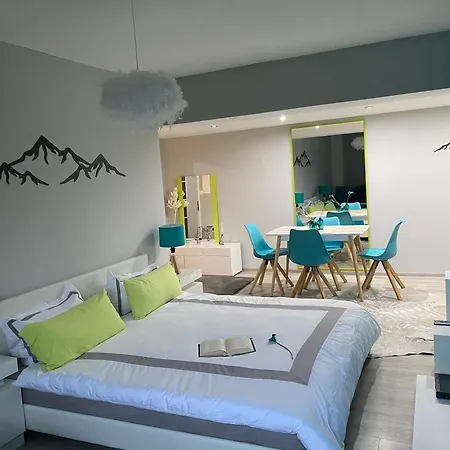 Modern Oasis Apartment *