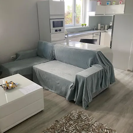 דירה Modern Oasis