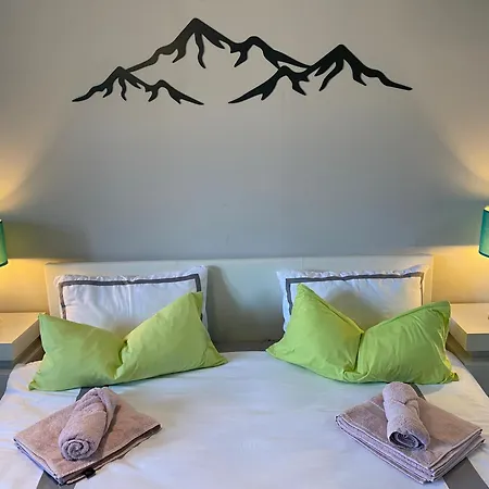 Апартаменты Modern Oasis