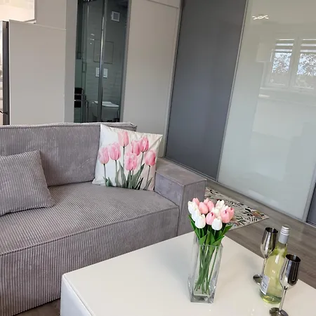 Modern Oasis Апартаменты