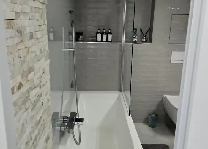 Modern Oasis Apartmán *